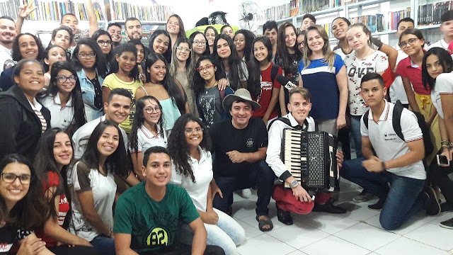 Jovens em atividade da ASSORAC